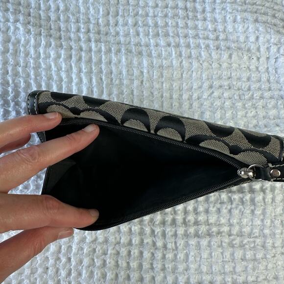 Coach Signature Leather Trim Trifold Full Size Wallet Black - Picture 4 of 7